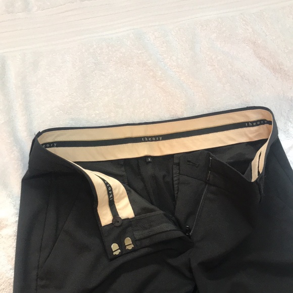 Size 2 black Theory pants in excellent condition! - Picture 2 of 3